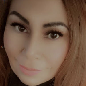 Meet your Posher, Mireya